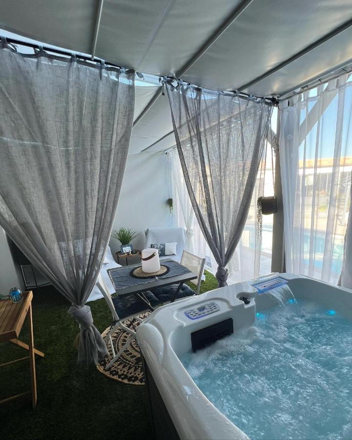 Suites By Aix Keys Avec Jacuzzi Privatif 5 Min Des Plages Fouras Saint-Laurent-de-la-Pree Екстер'єр фото
