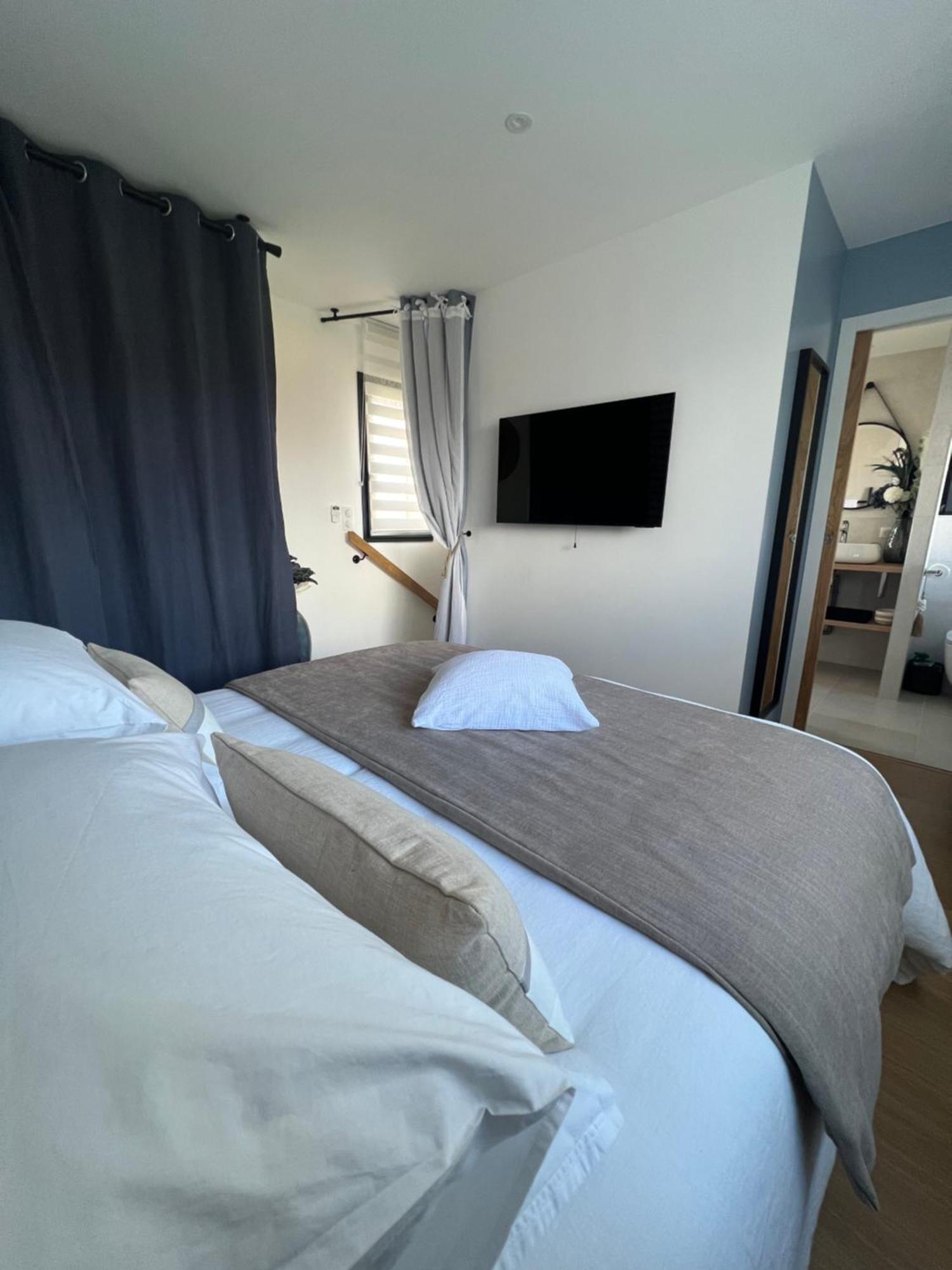 Suites By Aix Keys Avec Jacuzzi Privatif 5 Min Des Plages Fouras Saint-Laurent-de-la-Pree Екстер'єр фото